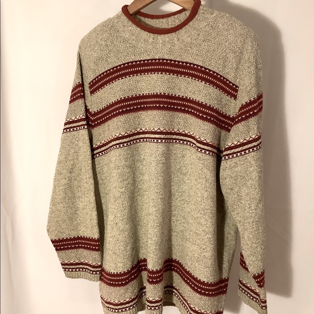 VTG Claire France long sleeve sweater